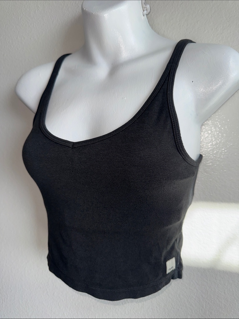 Vuori Black Scoop Neck Tank Top